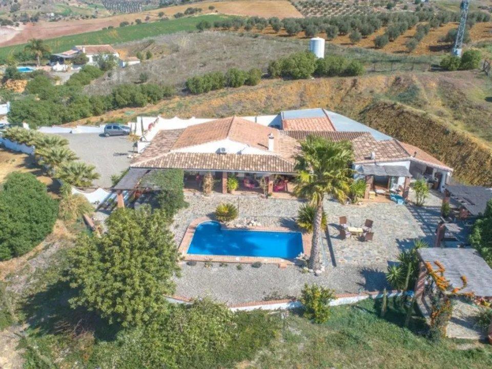 B&B Casa Lore D'Or Alora Bagian luar foto